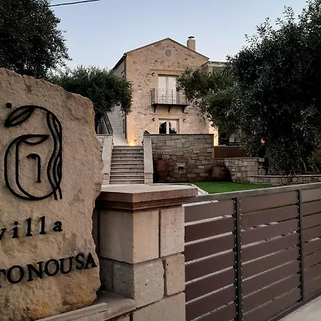 Antonousa Villa Kerá