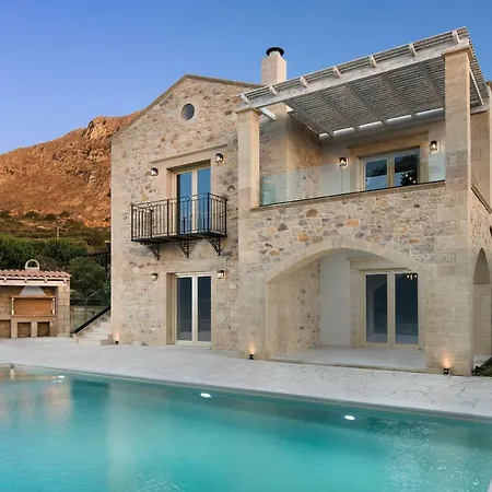 Villa Antonousa *